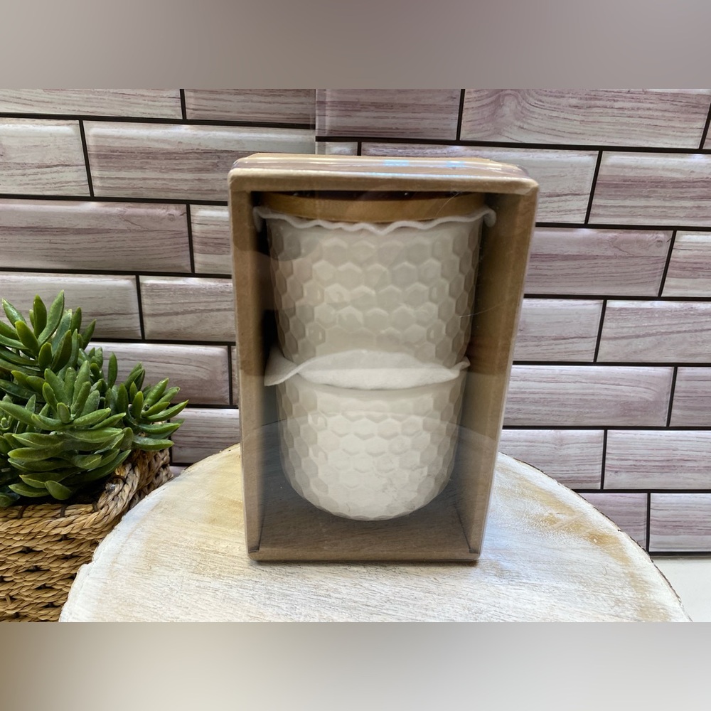 THL❤️ Honeycomb Canisters 3” set of 2 NIB